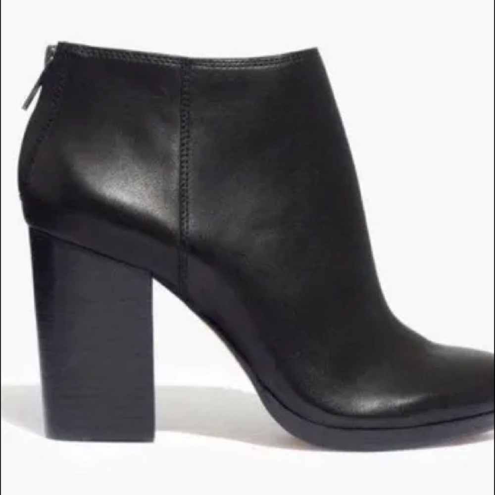 Madewell black leather heeled boots size 9.5
